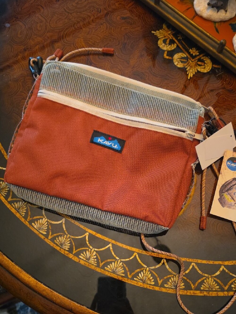 Kavu Seashore Cool AQUA Crossbody Bag in Rust and Cream - Picture 4 of 4